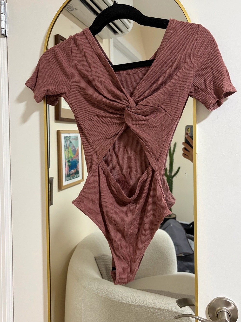 Ribbed Twist-Back Mauve Bodysuit